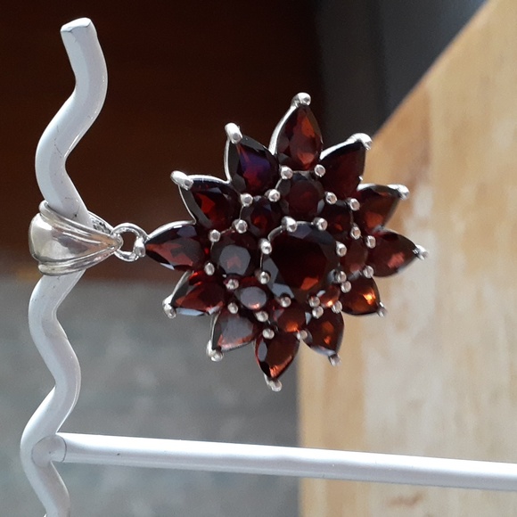 Sterling Silver & Dark Red Gem Pendant RR115 - Picture 7 of 17